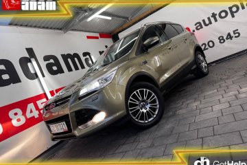 Duży rodzinny suv z napędem4x4 oraz w bardzo bogatej opcji wyposażenia